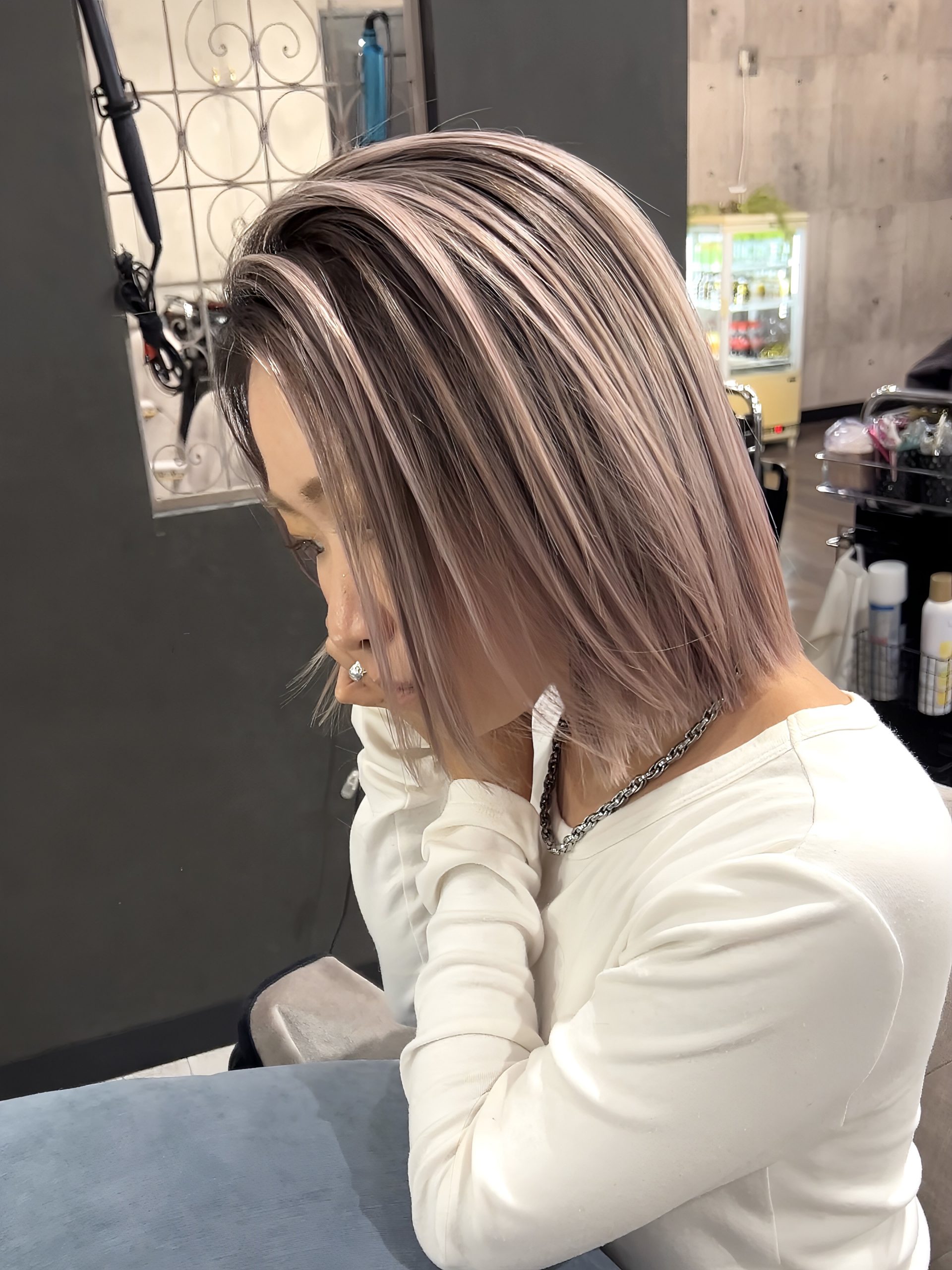 ピンクベージュなバレイヤージュ