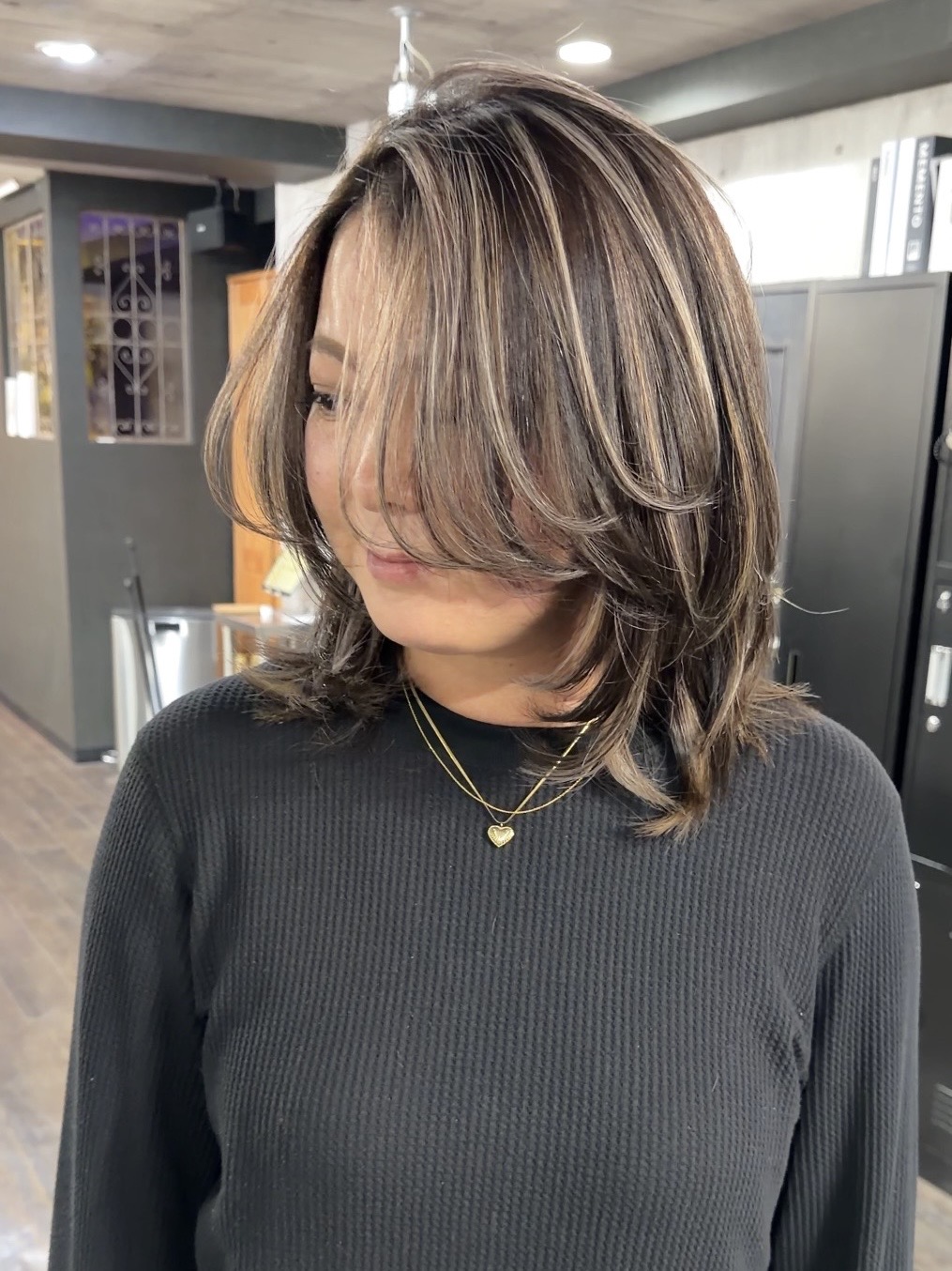 ハイライトで白髪もデザインも